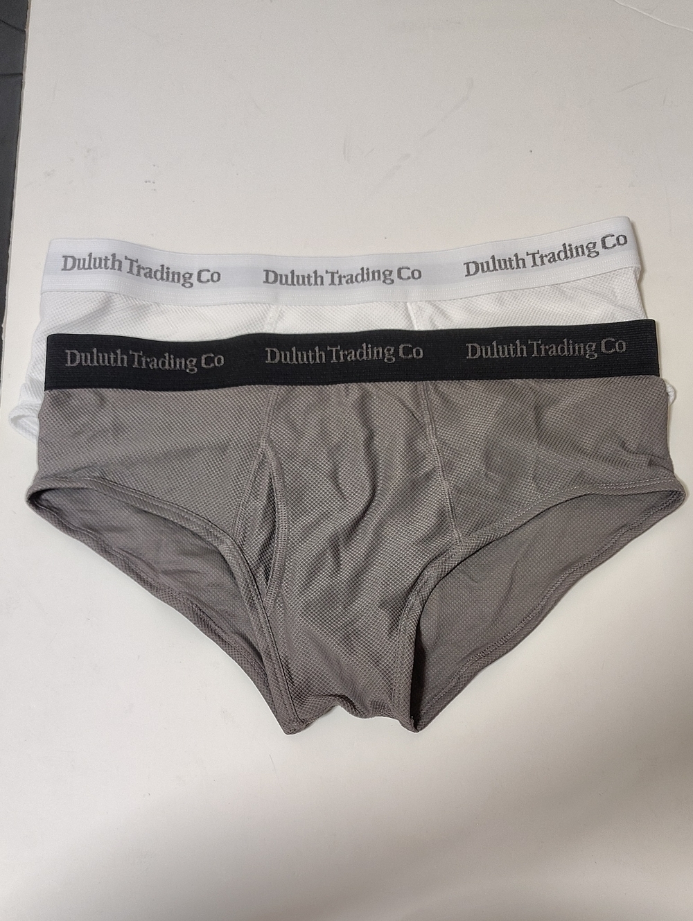 Duluth Trading Co Men's Briefs - 2 Pairs — Gray & White - Size L